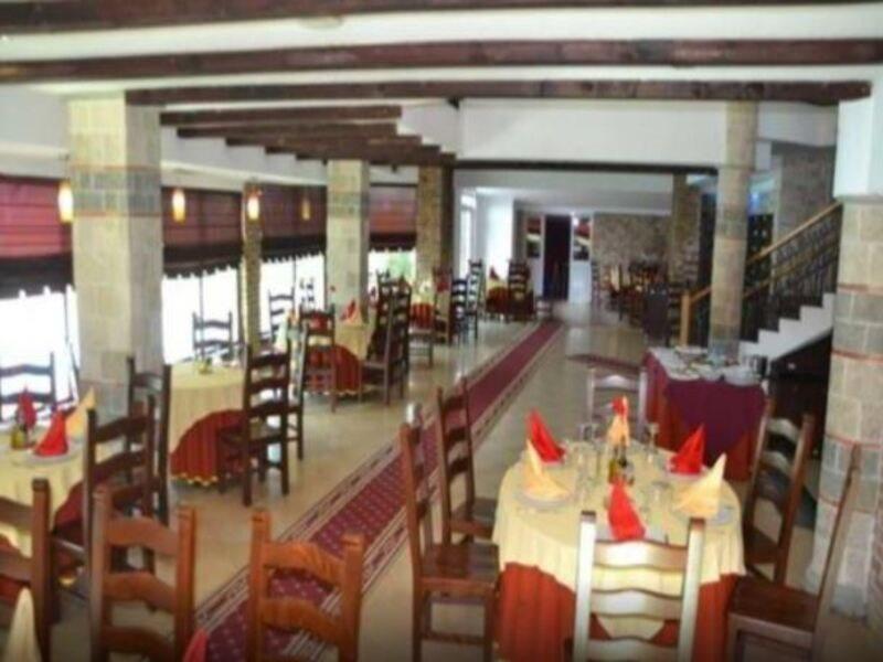 Hotel Vila Aeroport Rinas المظهر الخارجي الصورة