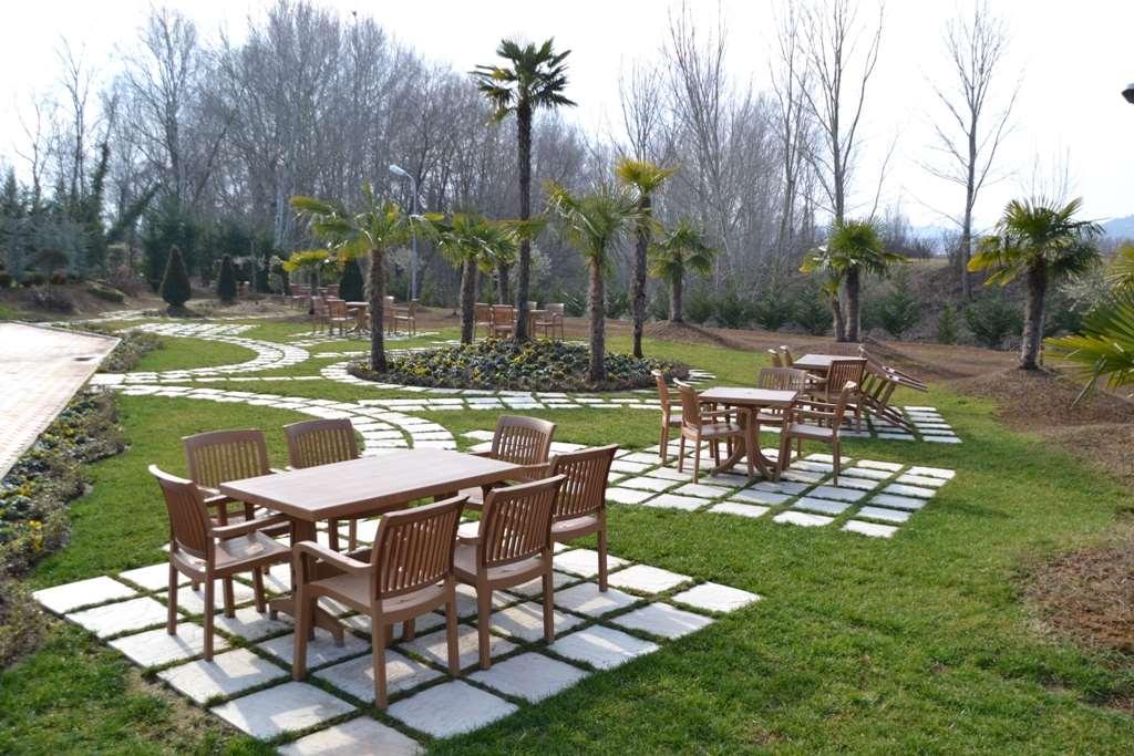 Hotel Vila Aeroport Rinas المرافق الصورة